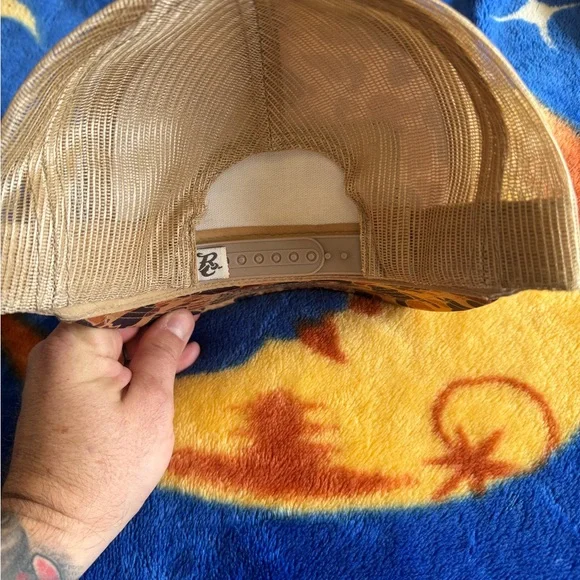 SnapBack hat one size - Picture 2 of 2